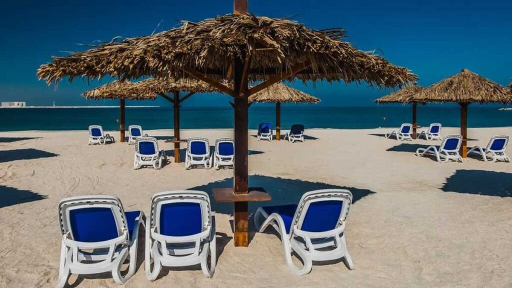Ajman Al Hamriya Beach:Families, barbecues and picnics