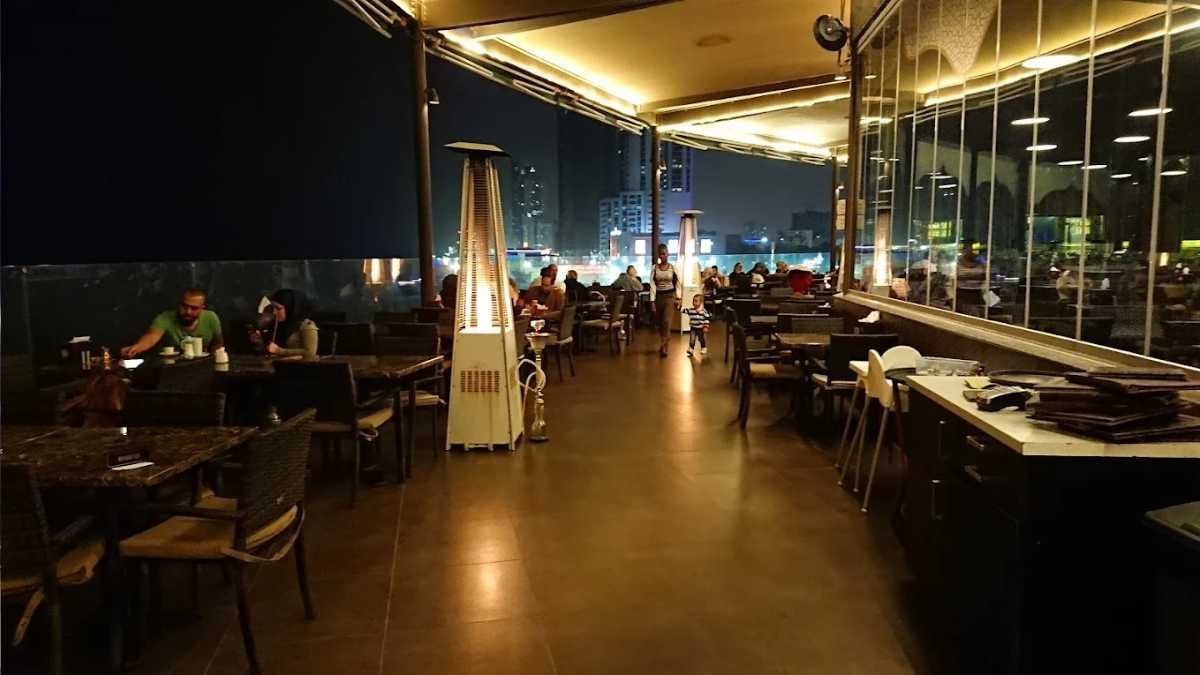 Al Roof Restaurant and Cafe